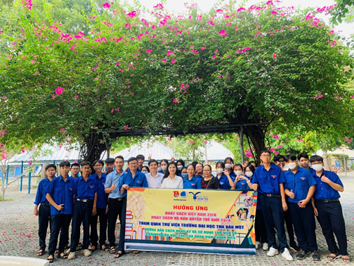 Khơi gợi đam mê đọc cho học sinh trên địa bàn phường Phú Hoà